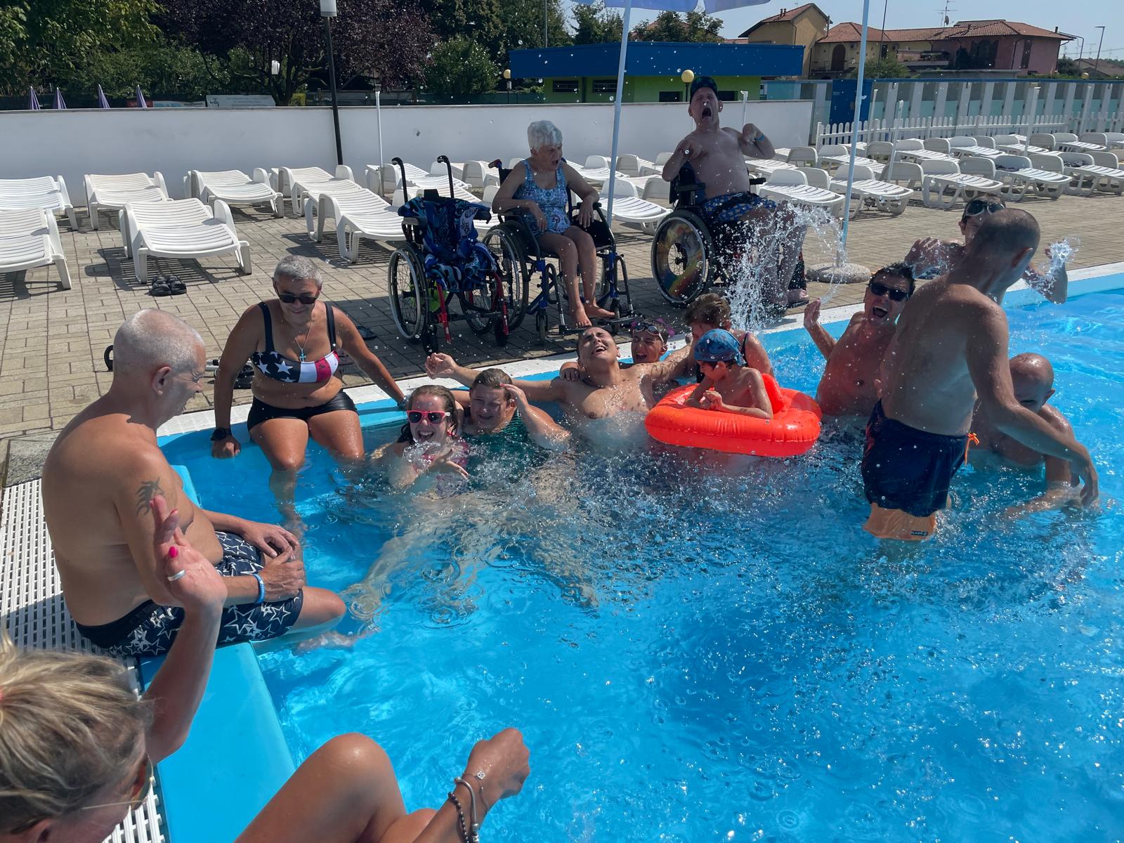 LA NOSTRA ESTATE IN PISCINA!